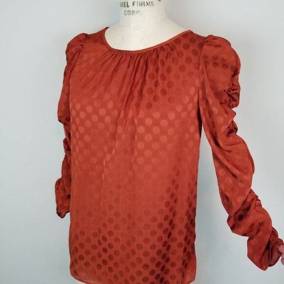 Max Studio Ruched Long Sleeve Rust Polka Dot Silky Blouse w/Keyhole Back Size XS - Picture 3 of 7
